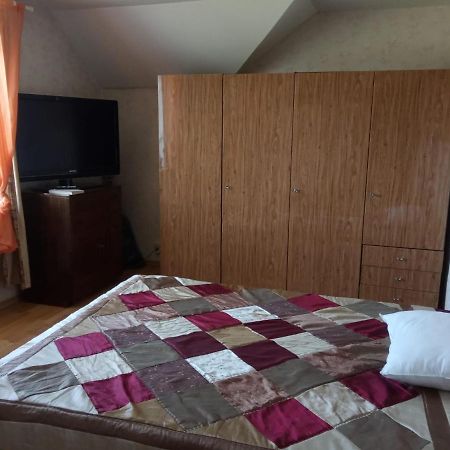 Apartment In Kauguri ยูร์มาลา ภายนอก รูปภาพ