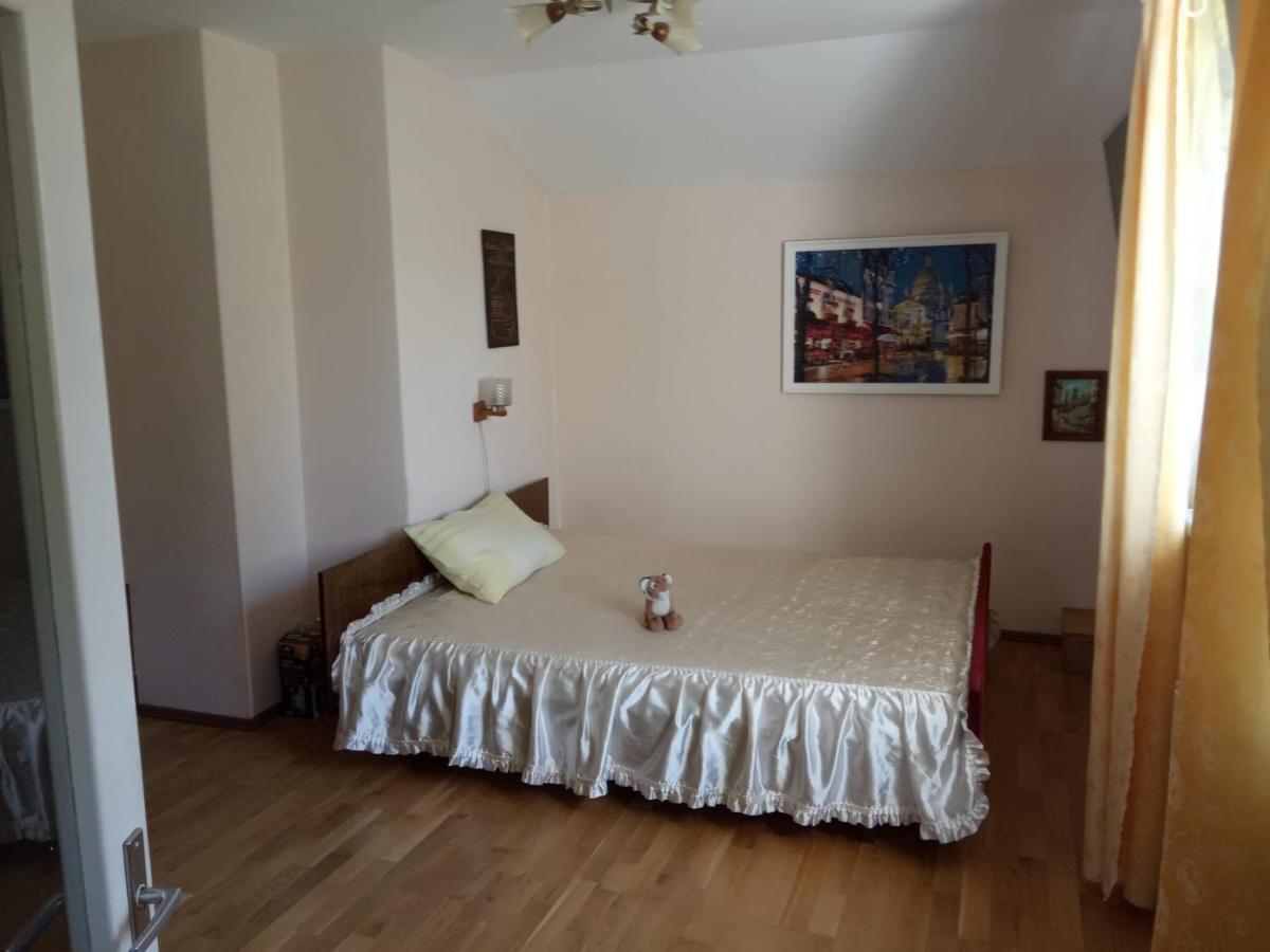 Apartment In Kauguri ยูร์มาลา ภายนอก รูปภาพ